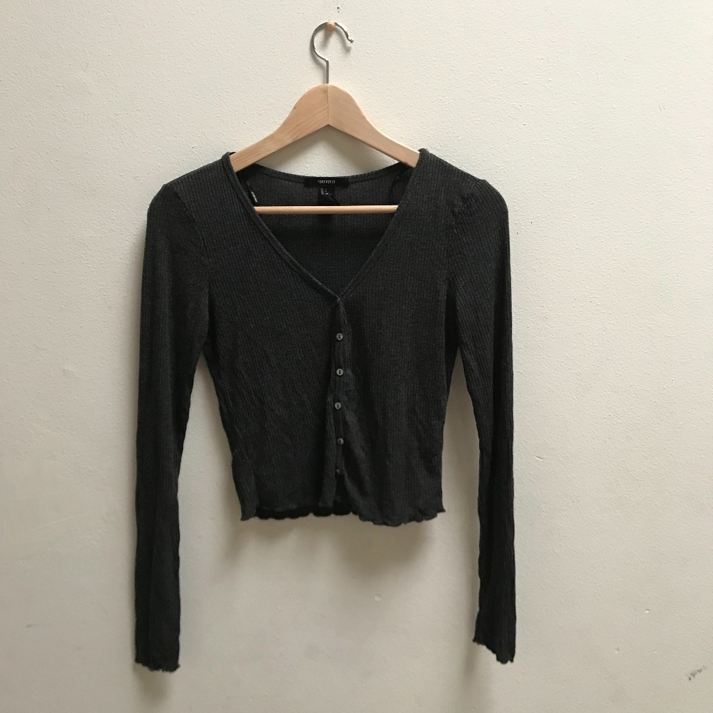 FOREVER 21 Long Sleeved Crop Top